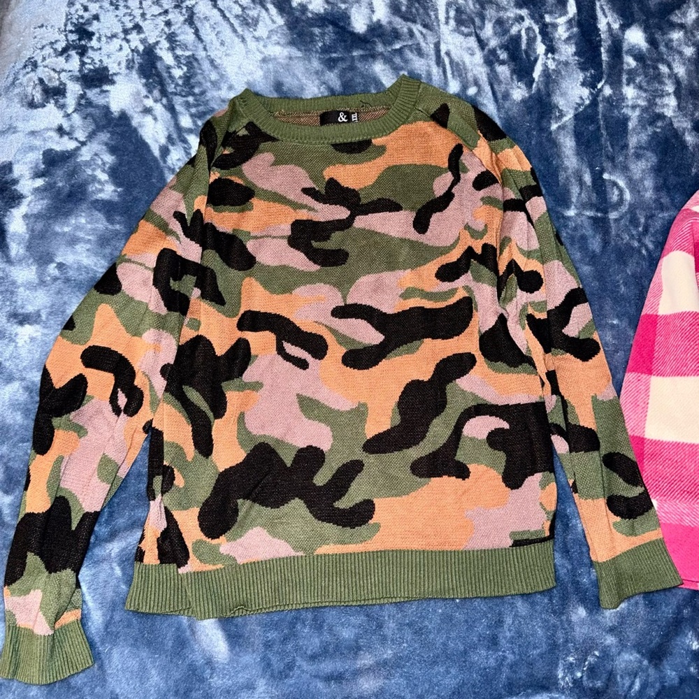 AMPERSAND AVE Camouflage Crew Neck Sweater